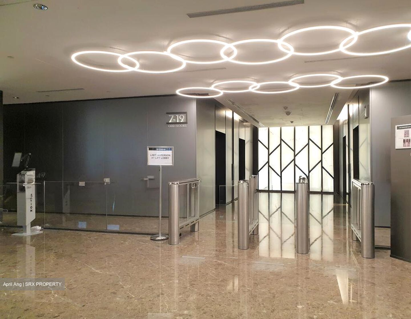 Oue Downtown (D1), Office #517426421